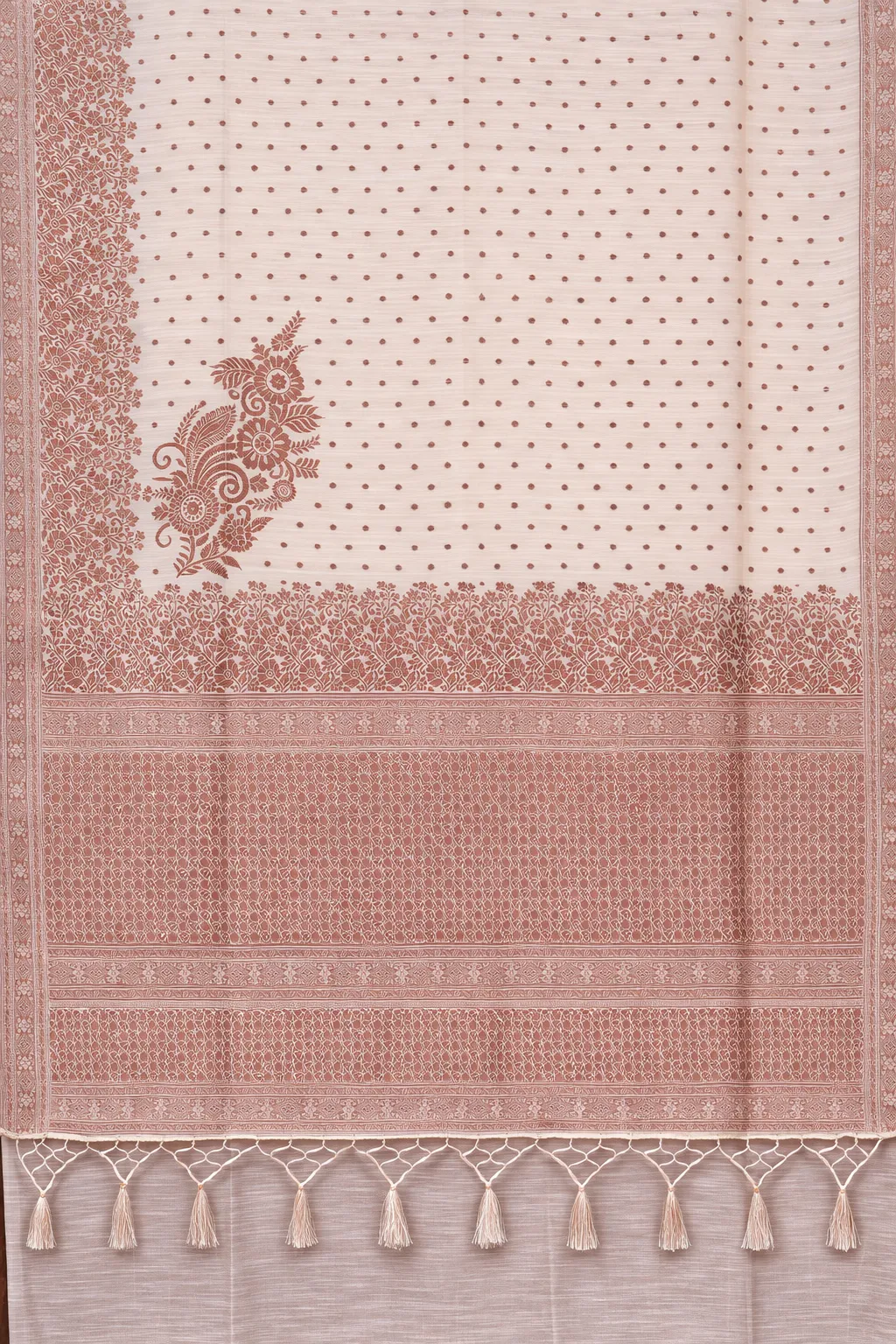 A Beautiful Kanchi Saree with Traditional Annam Design - Image 3
