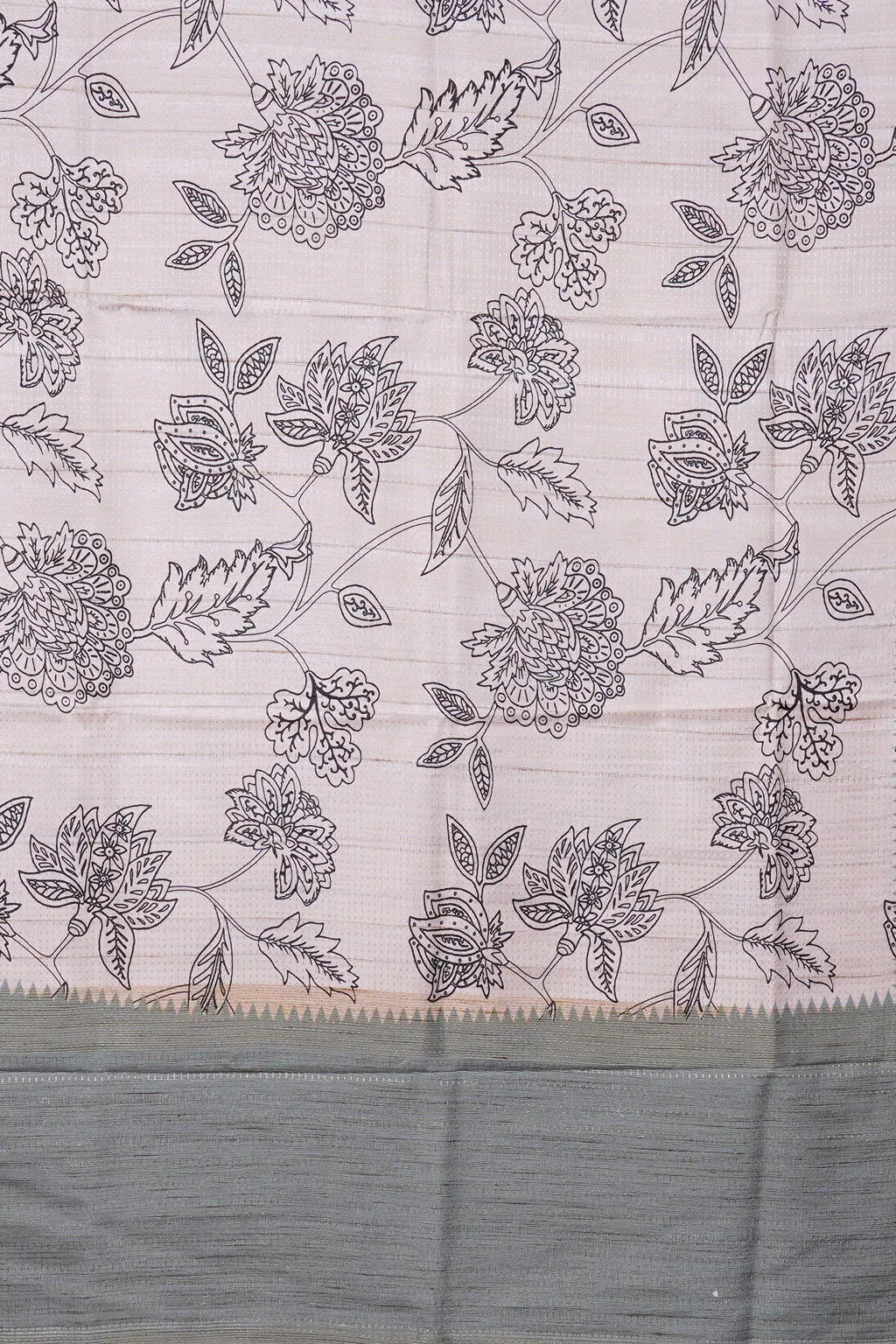 Mist Grey Semi Tussar Silk Saree - Image 4
