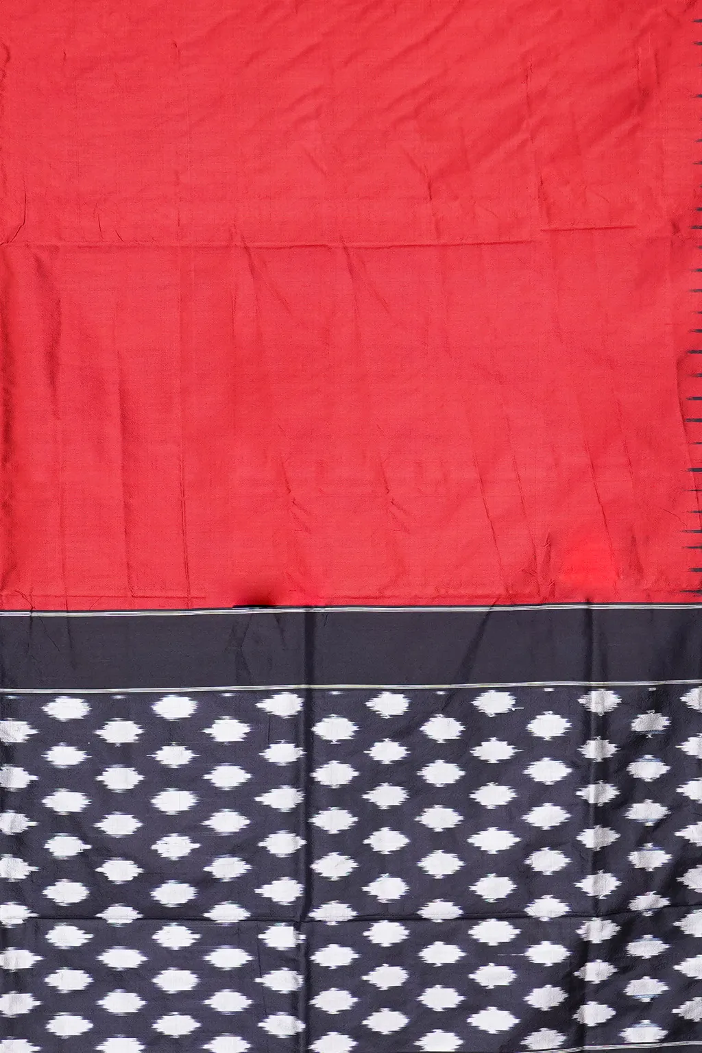 Noir Crimson Classic Ikat